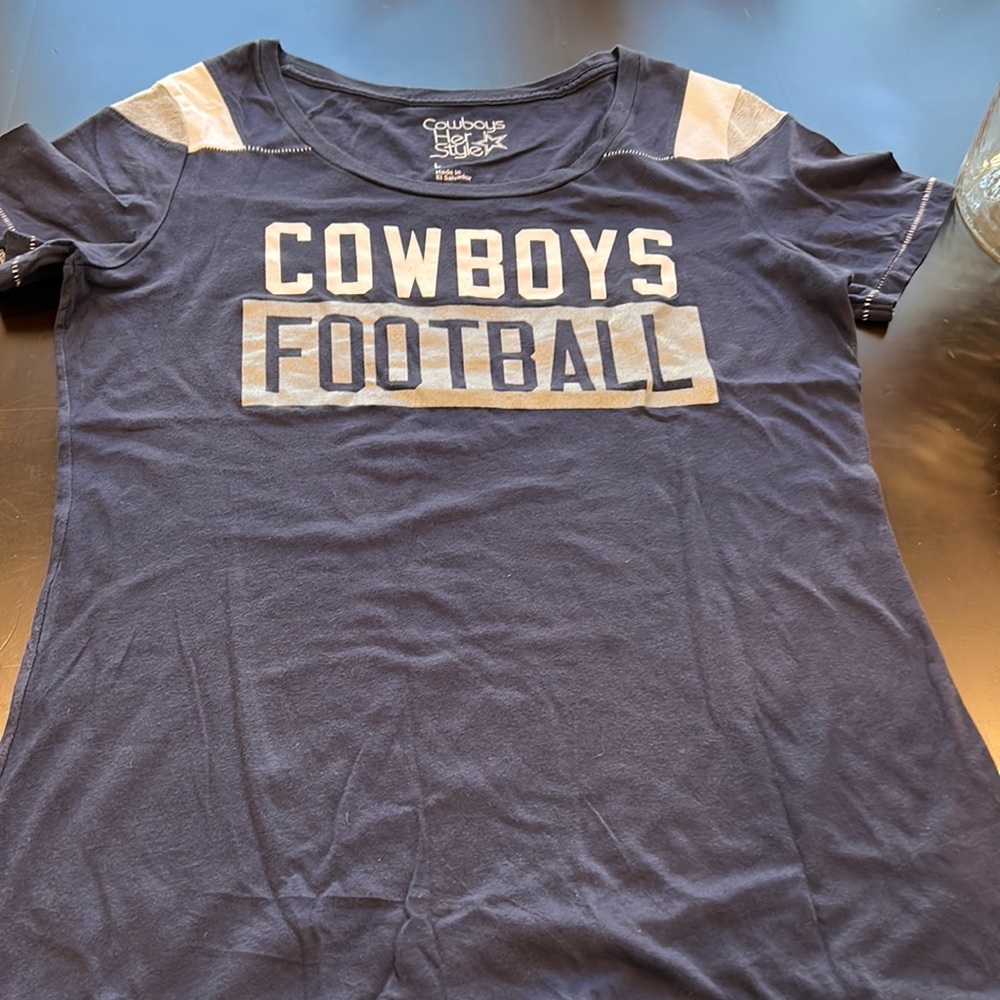 Her Style Cowboys Football 🏈 t-shirt